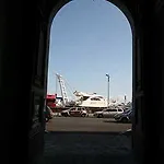 Ausonia بيت ضيافة 4*