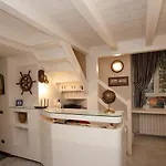 Гостевой дом Ausonia 4*