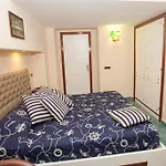 Ausonia بيت ضيافة 4*