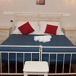 Ausonia Гостевой дом 4*