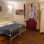 Ausonia بيت ضيافة 4*
