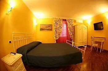 Ausonia Konukevi 4*