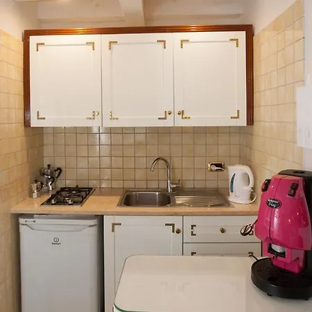 Ausonia Guest house